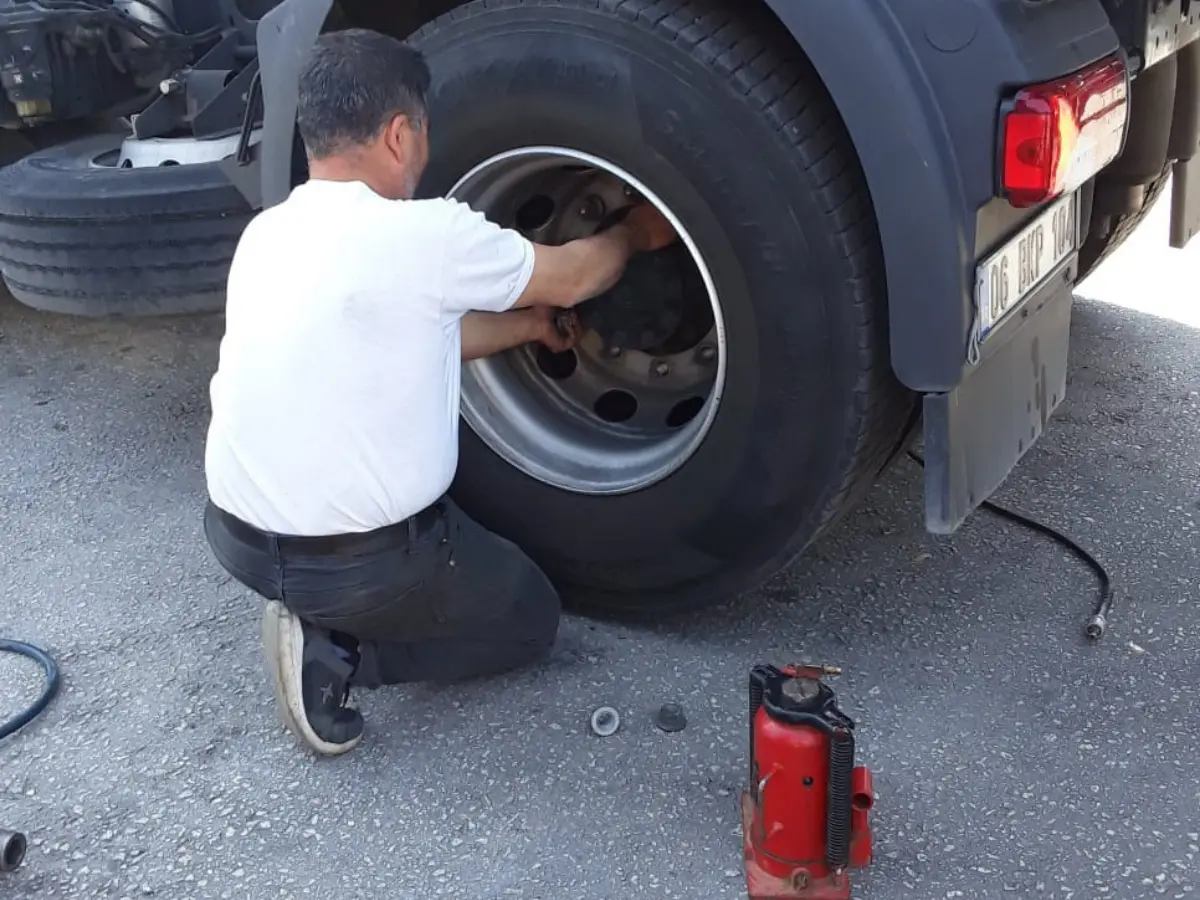 Poligon Oto Lastikçi